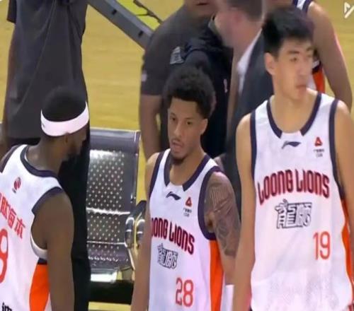 库里与巴特,勒并肩作战,勇士取得,乐鱼体育官网,APP下载,注册领彩金,官方网站,网站入口