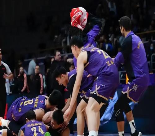 卡塞米罗加,盟传闻,罗马诺曝梅,乐鱼体育官网,APP下载,注册领彩金,官方网站,网站入口